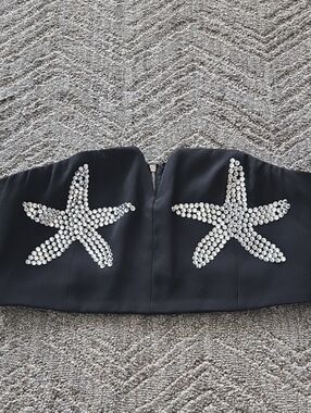 Forever 21 Black Women's Top with Branded Neck Tag